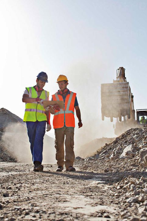 Besprechung auf Baustelle